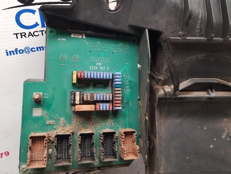 Claas Arion Axion Series Ecu, Fuse Box Kit 26134830, 22347672, 0026134830 - مصهر - جرار: صورة 4 Claas Arion Axion Series Ecu, Fuse Box Kit 26134830, 22347672, 0026134830 - مصهر - جرار: صورة 4