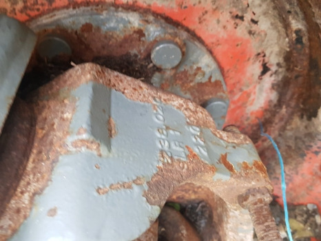 Claas Scorpion 736, 732, 635 Front Axle Hub Lhs Complete 0019230850, 2380204 - لمحور الأمامي: صورة 2 Claas Scorpion 736, 732, 635 Front Axle Hub Lhs Complete 0019230850, 2380204 - لمحور الأمامي: صورة 2