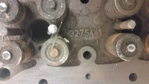 Cummins Engine Cylinder Head 3275441 - رأس أسطوانية - جرار: صورة 2 Cummins Engine Cylinder Head 3275441 - رأس أسطوانية - جرار: صورة 2