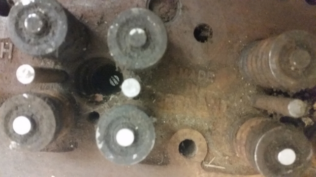Cummins Engine Cylinder Head 3275441 - رأس أسطوانية - جرار: صورة 4 Cummins Engine Cylinder Head 3275441 - رأس أسطوانية - جرار: صورة 4