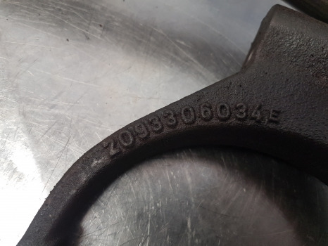 Deutz Agrotron 110, Mk3, Clutch Shaft And Fork 04426190.4, 2093306034 - القابض و قطع الغيار - آلات زراعية: صورة 3 Deutz Agrotron 110, Mk3, Clutch Shaft And Fork 04426190.4, 2093306034 - القابض و قطع الغيار - آلات زراعية: صورة 3