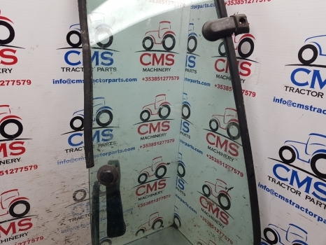 Deutz Agrotron 4., 6. Series 4.95 Cab Side Window Lhs Assy 04418828; 04325344 - نافذة و قطع الغيار - جرار: صورة 3 Deutz Agrotron 4., 6. Series 4.95 Cab Side Window Lhs Assy 04418828; 04325344 - نافذة و قطع الغيار - جرار: صورة 3