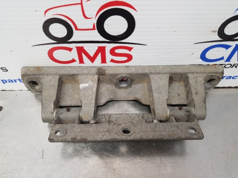 Deutz Agrotron M620, M, 6 Bonnet, Hood Hinge Support Assy 0.013.0881.0/40 - هيكل السيارة الخارجية: صورة 5 Deutz Agrotron M620, M, 6 Bonnet, Hood Hinge Support Assy 0.013.0881.0/40 - هيكل السيارة الخارجية: صورة 5
