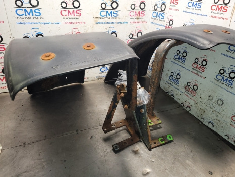 Deutz Agrotron Series 135, 120, 150, 6.05, 6.30 Ser Front Mudguard Bracket Kit 04416250 - رفرف: صورة 1 Deutz Agrotron Series 135, 120, 150, 6.05, 6.30 Ser Front Mudguard Bracket Kit 04416250 - رفرف: صورة 1