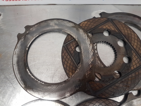 Fendt 818, 800 Series Brake Disc Kit 716150150500, 835100321071 - أقراص المكابح: صورة 5 Fendt 818, 800 Series Brake Disc Kit 716150150500, 835100321071 - أقراص المكابح: صورة 5