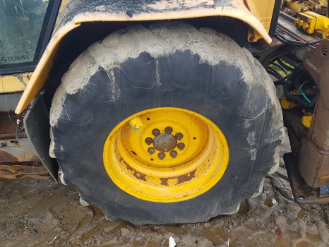Fermec 860 Rear Wheel Pair 18.4-26 - عجلات - آلات زراعية: صورة 1 Fermec 860 Rear Wheel Pair 18.4-26 - عجلات - آلات زراعية: صورة 1