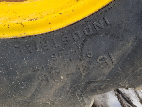 Fermec 860 Rear Wheel Pair 18.4-26 - عجلات - آلات زراعية: صورة 3 Fermec 860 Rear Wheel Pair 18.4-26 - عجلات - آلات زراعية: صورة 3