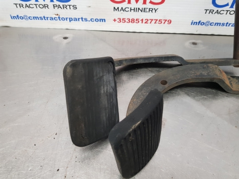 Fiat 140-90, 90-90, 115-90, Brake Pedals Pair 5110643, 5110653 - أجزاء الفرامل - آلات زراعية: صورة 3 Fiat 140-90, 90-90, 115-90, Brake Pedals Pair 5110643, 5110653 - أجزاء الفرامل - آلات زراعية: صورة 3