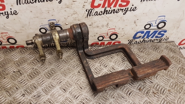 Fiat 90-90, 80-88 90, 88 Series Brake Pedals Kit 5164268, 5164273, 5128876 - أجزاء الفرامل - جرار: صورة 2 Fiat 90-90, 80-88 90, 88 Series Brake Pedals Kit 5164268, 5164273, 5128876 - أجزاء الفرامل - جرار: صورة 2
