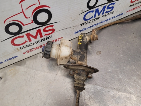 Fiat New Holland F, M, 60 Series F130, M115, 8160 Clutch Master Cylinder 5150299 - اسطوانه القابض - جرار: صورة 3 Fiat New Holland F, M, 60 Series F130, M115, 8160 Clutch Master Cylinder 5150299 - اسطوانه القابض - جرار: صورة 3