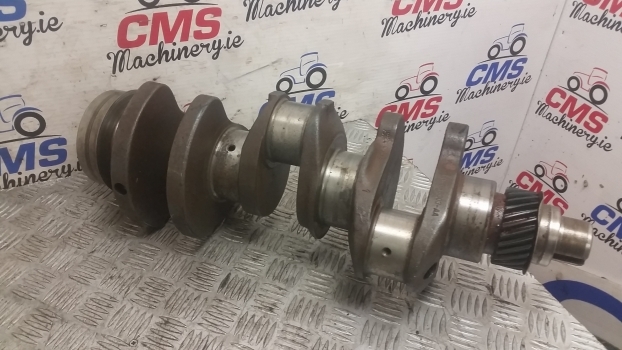 Ford 3600, 2910, 3 Cyl, 4.2 Stroke Crankshaft F0nn6300na, 87800469; E0nn6303aa - عمود الكرانك - جرار: صورة 5 Ford 3600, 2910, 3 Cyl, 4.2 Stroke Crankshaft F0nn6300na, 87800469; E0nn6303aa - عمود الكرانك - جرار: صورة 5