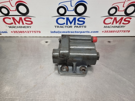 Ford 40 Series, 7840, 8240, 8340, Ts, Hydraulic Valve F2nnr947aa, 81878459 - صمام هيدروليكي - آلات زراعية: صورة 1 Ford 40 Series, 7840, 8240, 8340, Ts, Hydraulic Valve F2nnr947aa, 81878459 - صمام هيدروليكي - آلات زراعية: صورة 1