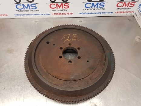 Ford 4100, 4200, 4410, 4500 Engine Flywheel E0nn6375fa, C7nn6375k, 86529653 - الحدافة - جرار: صورة 2 Ford 4100, 4200, 4410, 4500 Engine Flywheel E0nn6375fa, C7nn6375k, 86529653 - الحدافة - جرار: صورة 2