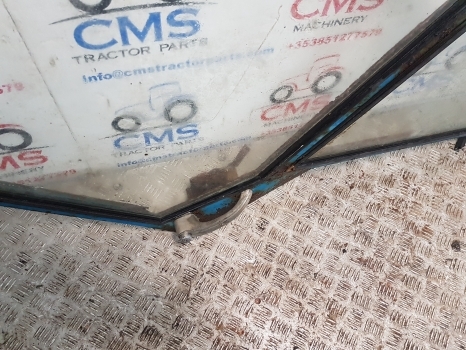 Ford 4110, 5610, 6410, 6610 Lp Cab Door Right 83931994, 83957672 - باب و قطع الغيار - جرار: صورة 4 Ford 4110, 5610, 6410, 6610 Lp Cab Door Right 83931994, 83957672 - باب و قطع الغيار - جرار: صورة 4