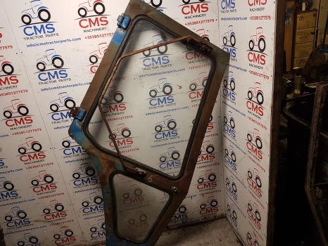 Ford 4600, 7710, 6600 Tw20, Tw20 Q Cab Door Right Assembly D8nn9420124bc - باب و قطع الغيار - جرار: صورة 1 Ford 4600, 7710, 6600 Tw20, Tw20 Q Cab Door Right Assembly D8nn9420124bc - باب و قطع الغيار - جرار: صورة 1
