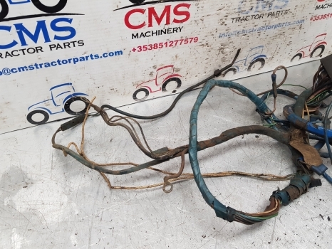Ford 4600 Frame Wiring Loom D5nn14a103l Check The Pictures - كابلات/ ضفيرة الأسلاك - جرار: صورة 4 Ford 4600 Frame Wiring Loom D5nn14a103l Check The Pictures - كابلات/ ضفيرة الأسلاك - جرار: صورة 4