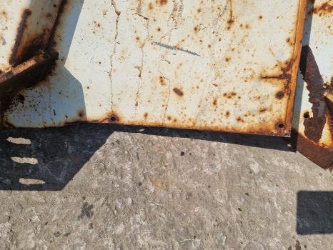 Ford 5000, 6000, 7000 Mudguard Pair As Pictures, 82008463, 82008463 - رفرف: صورة 4 Ford 5000, 6000, 7000 Mudguard Pair As Pictures, 82008463, 82008463 - رفرف: صورة 4