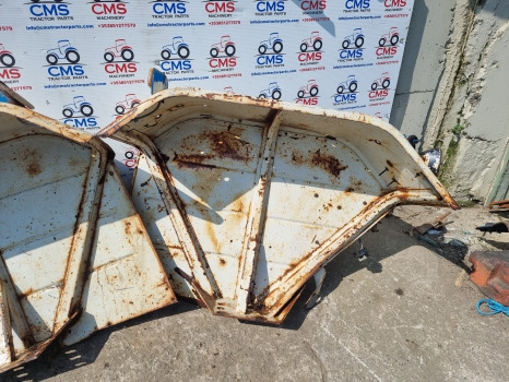 Ford 5000, 6000, 7000 Mudguard Pair As Pictures, 82008463, 82008463 - رفرف: صورة 3 Ford 5000, 6000, 7000 Mudguard Pair As Pictures, 82008463, 82008463 - رفرف: صورة 3