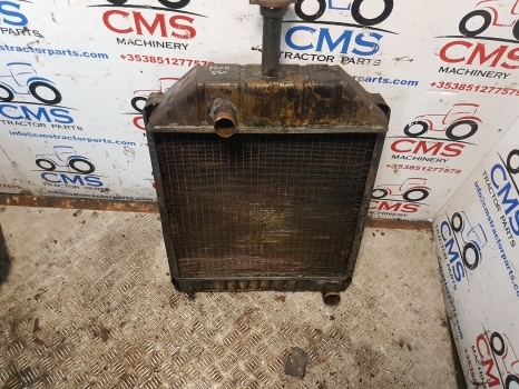 Ford 550, 655, 655a, 555a Radiator E0nn8005ea15l, 83925456 - مشعاع - لودر ذو محراث خلفي/ باكهو: صورة 1 Ford 550, 655, 655a, 555a Radiator E0nn8005ea15l, 83925456 - مشعاع - لودر ذو محراث خلفي/ باكهو: صورة 1