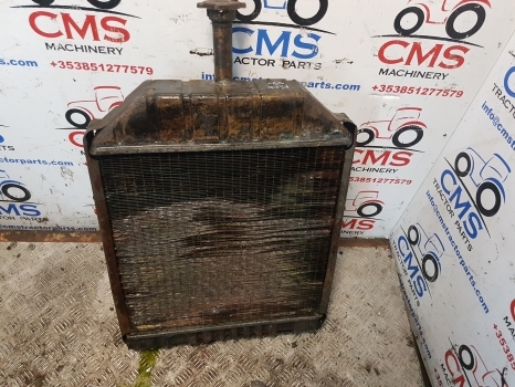 Ford 550, 655, 655a, 555a Radiator E0nn8005ea15l, 83925456 - مشعاع - لودر ذو محراث خلفي/ باكهو: صورة 4 Ford 550, 655, 655a, 555a Radiator E0nn8005ea15l, 83925456 - مشعاع - لودر ذو محراث خلفي/ باكهو: صورة 4