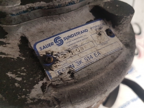 Ford 555 600, 10, 1000 Ser Steering Pump E6nn3k514ea, E6nn3k514da, D8nn3k514eb - مضخة المقود - جرار: صورة 2 Ford 555 600, 10, 1000 Ser Steering Pump E6nn3k514ea, E6nn3k514da, D8nn3k514eb - مضخة المقود - جرار: صورة 2