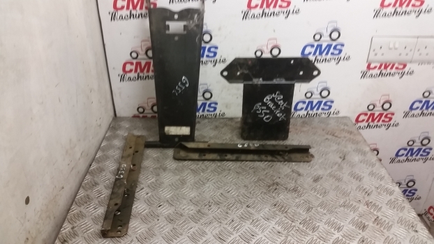 Ford 555c, 655c, 555d, 575d, 655d, 675d Seat Brackets E8nna464aa, 83971793 - مقعد - جرار: صورة 1 Ford 555c, 655c, 555d, 575d, 655d, 675d Seat Brackets E8nna464aa, 83971793 - مقعد - جرار: صورة 1