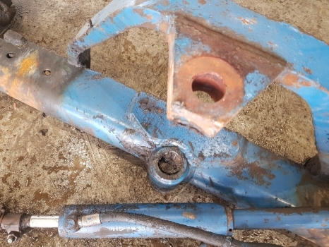 Ford 5610, 6410, 6610, 7610 Front Axle Complete 2wd - لمحور الأمامي - جرار: صورة 5 Ford 5610, 6410, 6610, 7610 Front Axle Complete 2wd - لمحور الأمامي - جرار: صورة 5