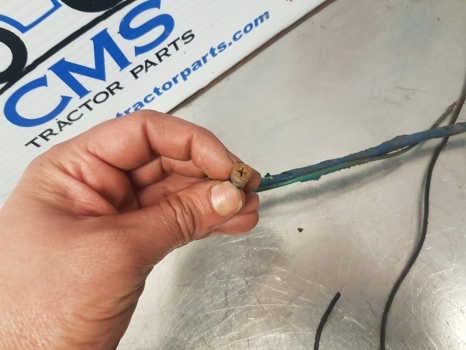 Ford 5610, Tw, 10, 600 Series Wiring Loom Heater Control D5nn18c346d - كابلات/ ضفيرة الأسلاك - جرار: صورة 4 Ford 5610, Tw, 10, 600 Series Wiring Loom Heater Control D5nn18c346d - كابلات/ ضفيرة الأسلاك - جرار: صورة 4