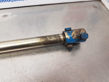 Ford 6610, 5610, 6710, 7610, 7740 Steering Shaft 646.0mm E4nn3a527ba, 83948996 - المقود - جرار: صورة 4 Ford 6610, 5610, 6710, 7610, 7740 Steering Shaft 646.0mm E4nn3a527ba, 83948996 - المقود - جرار: صورة 4