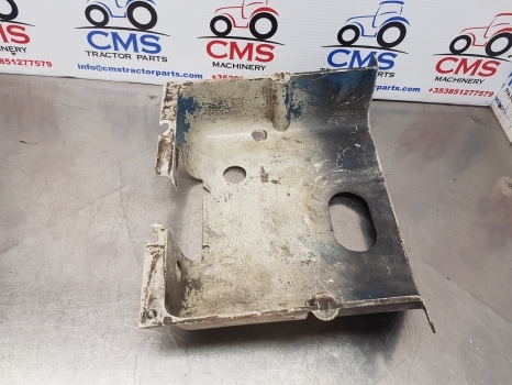 Ford 6610, 7410, 6710, 5610, 7710 Cover Panel E1nn2k502aa, E1nn2k502ab - الكابينة والداخلية - جرار: صورة 5 Ford 6610, 7410, 6710, 5610, 7710 Cover Panel E1nn2k502aa, E1nn2k502ab - الكابينة والداخلية - جرار: صورة 5