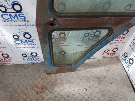 Ford 7710, 7700 Tw10, Tw20 Q Cab Door Left Assembly D8nn9420125bb, D8nn9420125bc - باب و قطع الغيار - جرار: صورة 2 Ford 7710, 7700 Tw10, Tw20 Q Cab Door Left Assembly D8nn9420125bb, D8nn9420125bc - باب و قطع الغيار - جرار: صورة 2