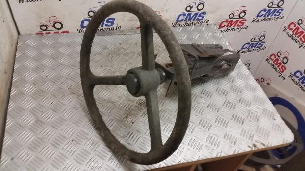 Ford 7840, 40 Series Steering Column Assembly With Steering Wheel 82009382 - عجلة القيادة - جرار: صورة 3 Ford 7840, 40 Series Steering Column Assembly With Steering Wheel 82009382 - عجلة القيادة - جرار: صورة 3