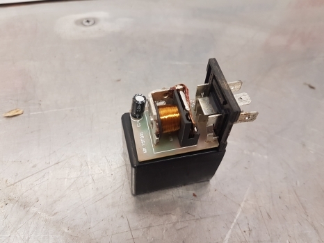 Ford 7840, 6640, 7740, 8240 Time Relay F0nn14n135ba, 84589329, 81867839 - مرحل - جرار: صورة 4 Ford 7840, 6640, 7740, 8240 Time Relay F0nn14n135ba, 84589329, 81867839 - مرحل - جرار: صورة 4