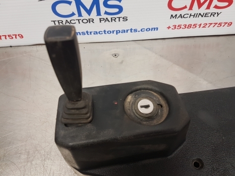 Ford 7840, 8240, 40 Series, Panel, Ignition, Wiper Switch F0nn11n501aa - الكابينة والداخلية - جرار: صورة 3 Ford 7840, 8240, 40 Series, Panel, Ignition, Wiper Switch F0nn11n501aa - الكابينة والداخلية - جرار: صورة 3