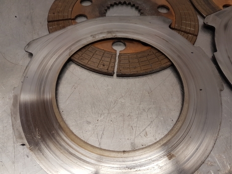 Ford 8430 10, 600, 40,ts Series, Brake Discs Kit E9nn2a097ba, E9nn2n315cb - أقراص المكابح - جرار: صورة 2 Ford 8430 10, 600, 40,ts Series, Brake Discs Kit E9nn2a097ba, E9nn2n315cb - أقراص المكابح - جرار: صورة 2