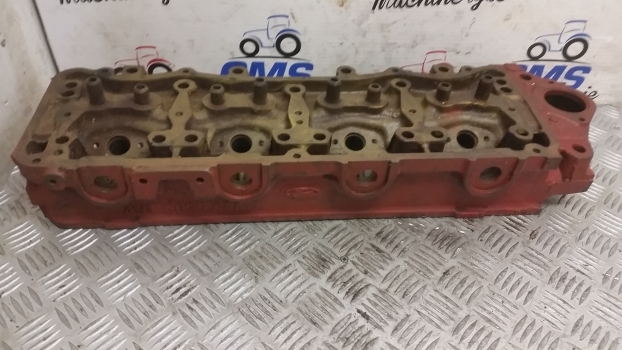 Ford Engine Cylinder Head 743f6090aaa - رأس أسطوانية - جرار: صورة 3 Ford Engine Cylinder Head 743f6090aaa - رأس أسطوانية - جرار: صورة 3