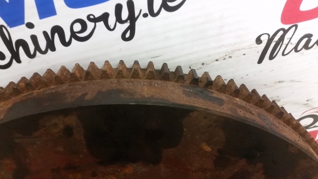 Ford New Holland 40, Ts, 7840 Engine Flywheel Assembly E9nn6375cb, 81866593 - الحدافة - جرار: صورة 3 Ford New Holland 40, Ts, 7840 Engine Flywheel Assembly E9nn6375cb, 81866593 - الحدافة - جرار: صورة 3