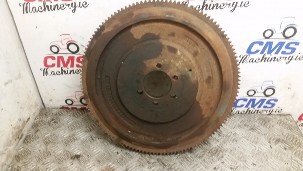 Ford New Holland 40, Ts, 7840 Engine Flywheel Assembly E9nn6375cb, 81866593 - الحدافة - جرار: صورة 1 Ford New Holland 40, Ts, 7840 Engine Flywheel Assembly E9nn6375cb, 81866593 - الحدافة - جرار: صورة 1