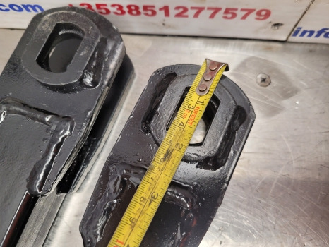 Ford New Holland 40, Ts Series 8240, 8340, Ts115, Ts110 Lift Rod Pair 82005033 - قطع الغيار - جرار: صورة 4 Ford New Holland 40, Ts Series 8240, 8340, Ts115, Ts110 Lift Rod Pair 82005033 - قطع الغيار - جرار: صورة 4