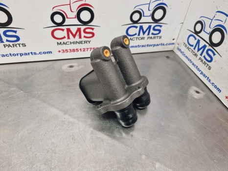 Ford Tw10, Tw Series, 9600 Brake Master Cylinder C7nn2140a, D3nn2140a - اسطوانة الفرامل - آلات زراعية: صورة 5 Ford Tw10, Tw Series, 9600 Brake Master Cylinder C7nn2140a, D3nn2140a - اسطوانة الفرامل - آلات زراعية: صورة 5