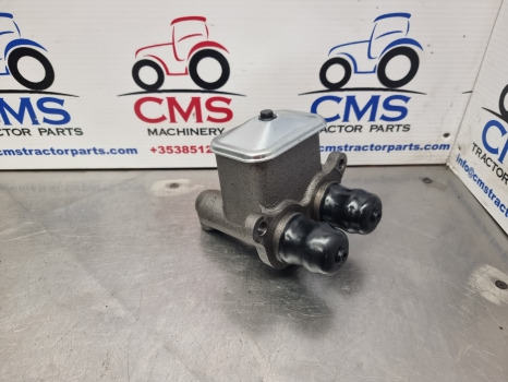 Ford Tw10, Tw Series, 9600 Brake Master Cylinder C7nn2140a, D3nn2140a - اسطوانة الفرامل - آلات زراعية: صورة 1 Ford Tw10, Tw Series, 9600 Brake Master Cylinder C7nn2140a, D3nn2140a - اسطوانة الفرامل - آلات زراعية: صورة 1