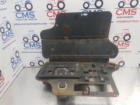Jcb 2cx Cab Dashboard Interior Panel 142/00541 - لوحة العدادات - لودر ذو محراث خلفي/ باكهو: صورة 1 Jcb 2cx Cab Dashboard Interior Panel 142/00541 - لوحة العدادات - لودر ذو محراث خلفي/ باكهو: صورة 1