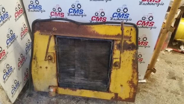 Jcb 410 Engine Water Cooling Radiator Assembly With Cab Panel, Pipes, Cowling. - مشعاع - اللودر بعجل: صورة 5 Jcb 410 Engine Water Cooling Radiator Assembly With Cab Panel, Pipes, Cowling. - مشعاع - اللودر بعجل: صورة 5