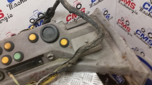 Jcb 410 Loader Instrument Panel With Switches And Wire - لوحة العدادات - اللودر بعجل: صورة 5 Jcb 410 Loader Instrument Panel With Switches And Wire - لوحة العدادات - اللودر بعجل: صورة 5