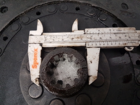 John Deere 1830, 2030, 3030, 3130 Clutch Disc Al30452, Al23097, Al120015 - قرص القابض - جرار: صورة 4 John Deere 1830, 2030, 3030, 3130 Clutch Disc Al30452, Al23097, Al120015 - قرص القابض - جرار: صورة 4