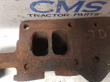 John Deere 2140, 2250, 2450, 2650, 2850 Exhaust Manifold R52819 - علبة العادم/ نظام العادم: صورة 3 John Deere 2140, 2250, 2450, 2650, 2850 Exhaust Manifold R52819 - علبة العادم/ نظام العادم: صورة 3