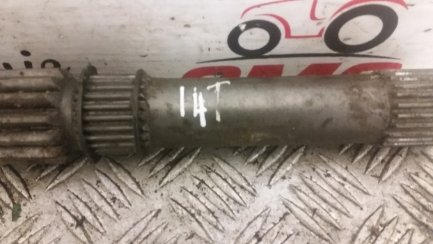 John Deere 5620, 5720, 5820, 5080r, Rn, 5090 R, Rn Half Axle Shaft Left R205518 - نصف رمح - جرار: صورة 2 John Deere 5620, 5720, 5820, 5080r, Rn, 5090 R, Rn Half Axle Shaft Left R205518 - نصف رمح - جرار: صورة 2