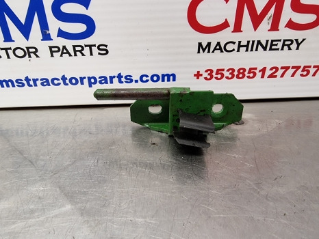 John Deere 6145r, 6m, 6r Series, Side Panel Hinge Rhs Al212821 - هيكل السيارة الخارجية: صورة 2 John Deere 6145r, 6m, 6r Series, Side Panel Hinge Rhs Al212821 - هيكل السيارة الخارجية: صورة 2