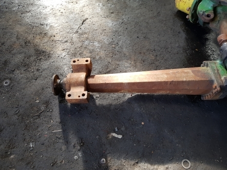 John Deere 6210r Front Axle Suspension Bracket L204767, L206438, L213495 - نظام التعليق - جرار: صورة 1 John Deere 6210r Front Axle Suspension Bracket L204767, L206438, L213495 - نظام التعليق - جرار: صورة 1