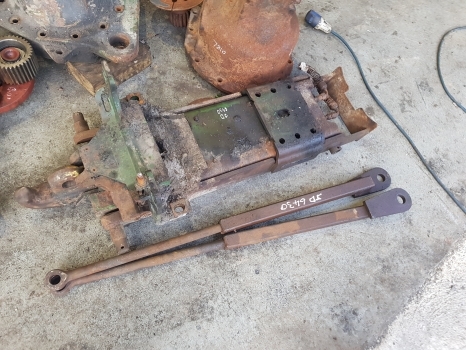 John Deere 6430, 6115m Hydraulic Pick Up Hitch Assy Al229595, Al169076, Al169077 - قارنة التوصيل السريعة - جرار: صورة 1 John Deere 6430, 6115m Hydraulic Pick Up Hitch Assy Al229595, Al169076, Al169077 - قارنة التوصيل السريعة - جرار: صورة 1
